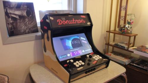 The Donutron Arcade Cabinate
