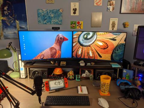 A photo of Mark's very neat workspace.
