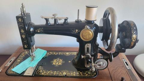 A picture of Lydia's sewing machine.
